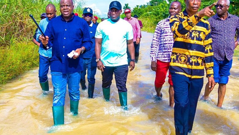 Gov. Diri Laments Flood Devastation In Bayelsa *Presents Cash Gifts To Communities