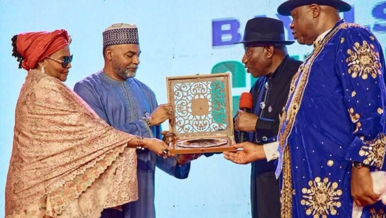 Abacha’s Creation Of Bayelsa Freed Ijaw People From Oppression, Says Gov Diri *State Honours Late Head Of State, Jonathan, Ex-MILADS, Boro, Dickson, Others *Former President Dedicates Award To Alamieyeseigha